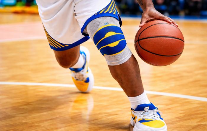 Steph Curry’s Knees